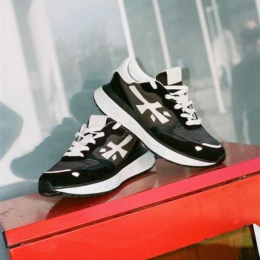 みらくるぼーい Кросівки Premiata Lauryn 7479 - OFkross